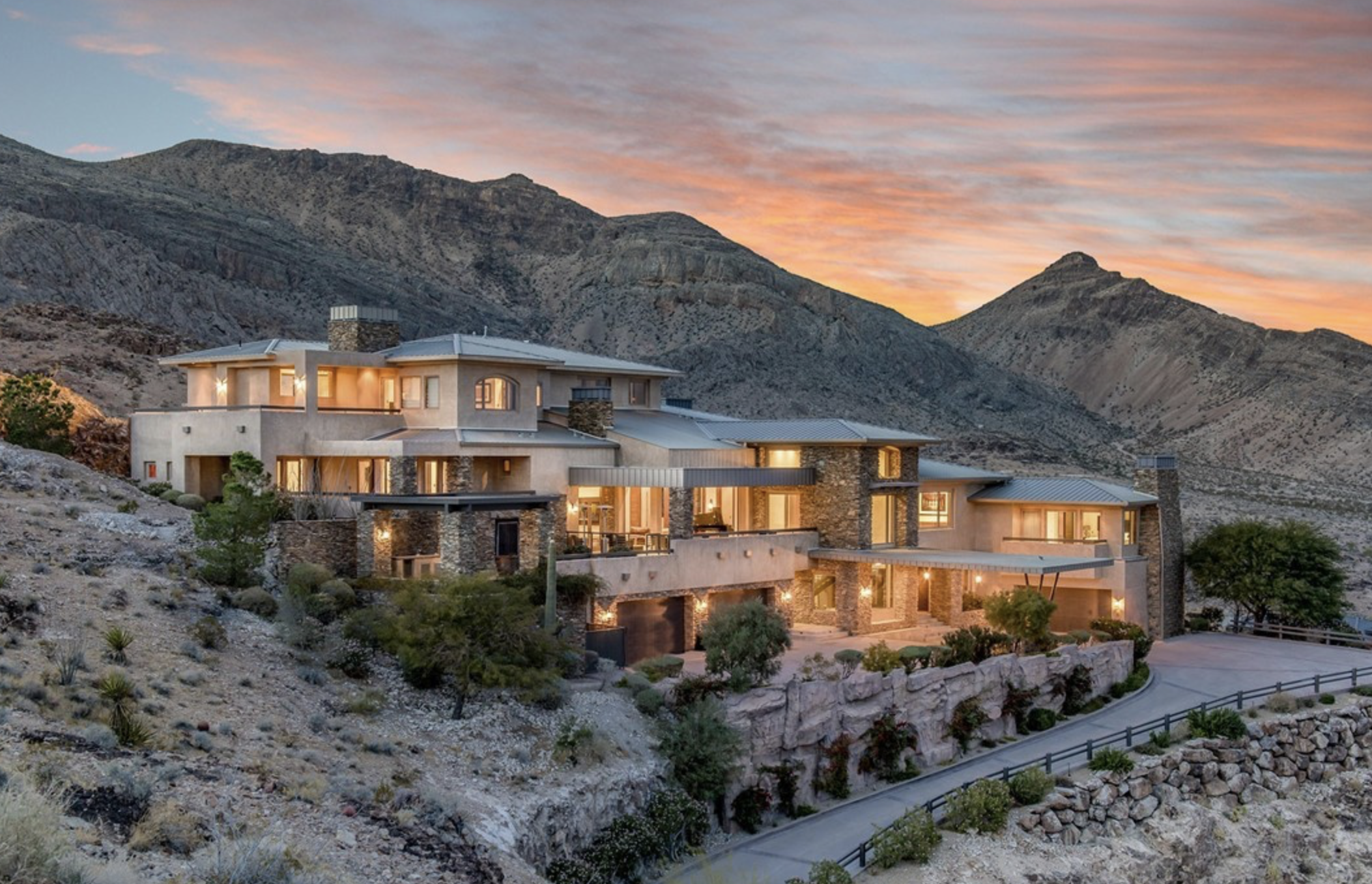 Image of a luxury home set into the hillside of The Ridges.